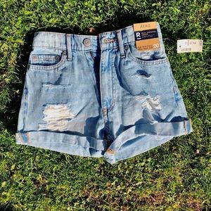 Aero High-Rise Curvy Mom Shorts